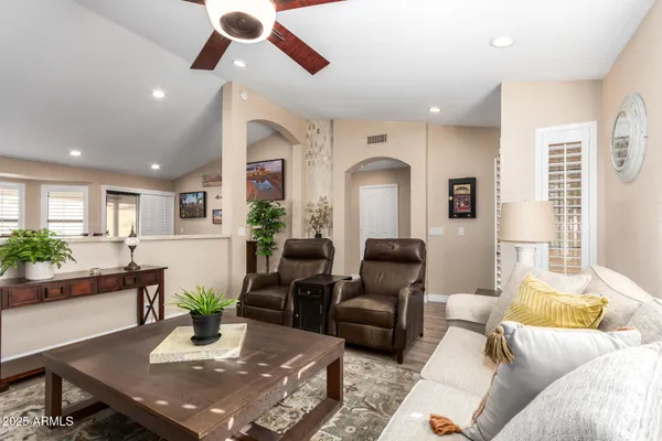 Property Slideshow image 3 of 33 | 19817 n 92nd ave, Peoria, AZ, 85382