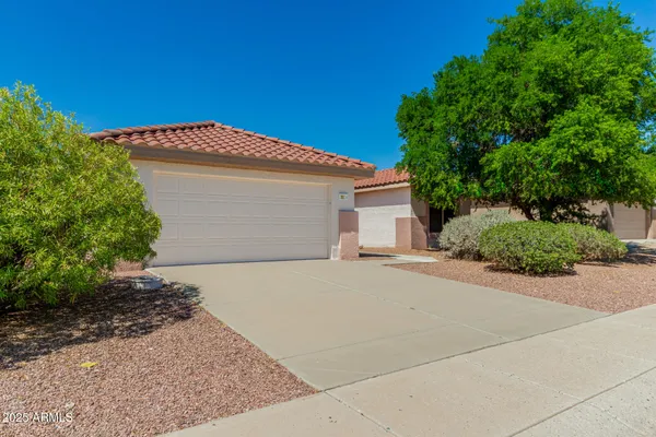 Property Slideshow image 2 of 38 | 20024 n painted sky dr, Surprise, AZ, 85374