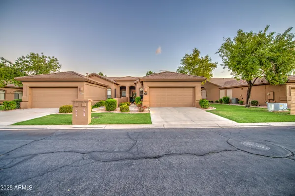 Property Slideshow image 2 of 54 | 9621 e arrowvale dr, Sun Lakes, AZ, 85248
