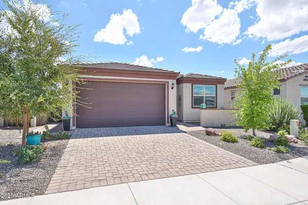 Property Slideshow image 2 of 62 | 17891 w sandalwood dr, Goodyear, AZ, 85338
