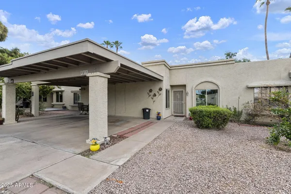 Property Slideshow image 2 of 42 | 611 s desert flower dr, Mesa, AZ, 85208