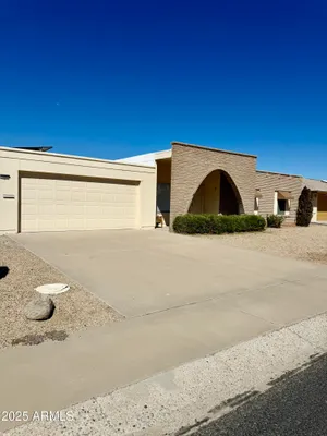 Property Slideshow image 2 of 29 | 14202 n lakeforest dr, Sun City, AZ, 85351