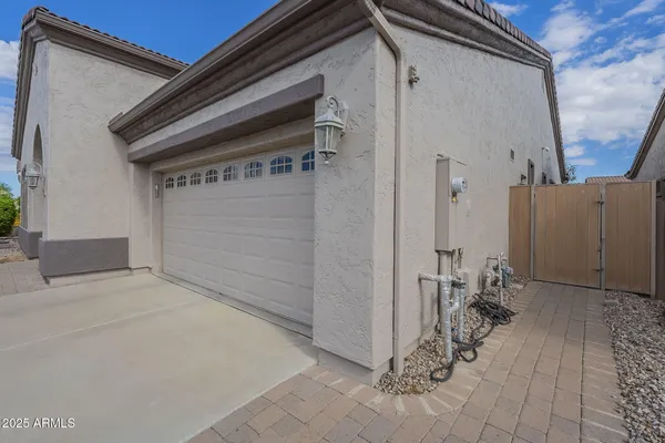 Property Slideshow image 3 of 81 | 4644 e sourwood dr, Gilbert, AZ, 85298