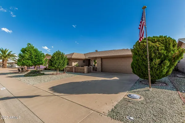 Property Slideshow image 2 of 35 | 10419 w tumblewood dr, Sun City, AZ, 85351