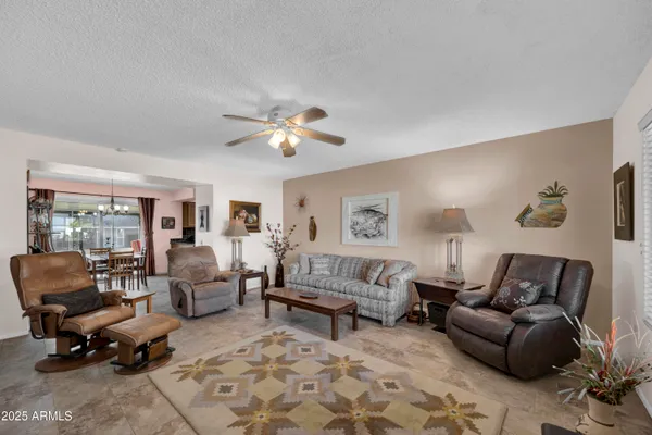 Property Slideshow image 3 of 21 | 10019 w shasta dr, Sun City, AZ, 85351
