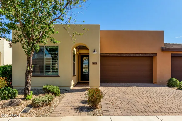 Property Slideshow image 2 of 36 | 943 e cobble stone dr, Queen Creek, AZ, 85140