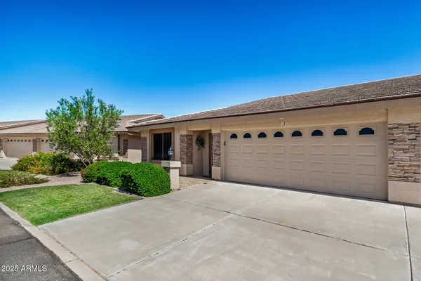Property Slideshow image 3 of 30 | 11068 e kilarea ave 143, Mesa, AZ, 85209