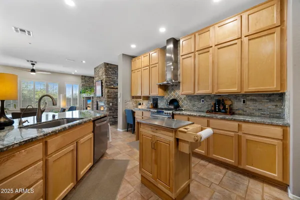 Property Slideshow image 3 of 73 | 41646 n emerald lake dr, Anthem, AZ, 85086