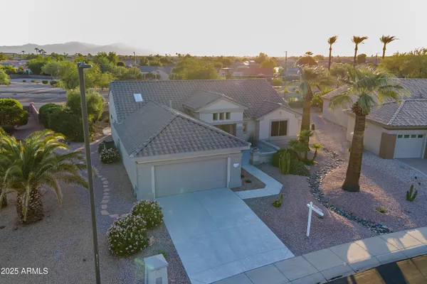 Property Slideshow image 2 of 50 | 17552 n somerset dr, Surprise, AZ, 85374