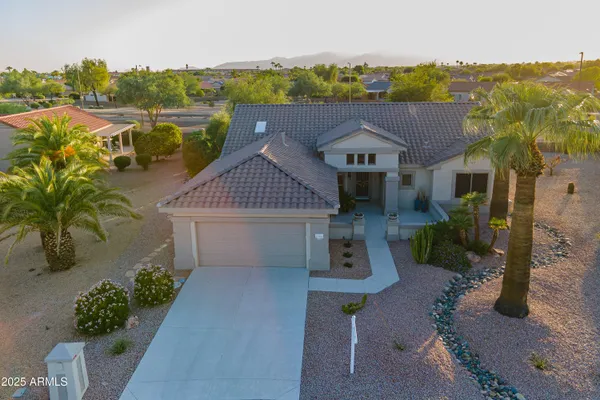 Property Slideshow image 3 of 50 | 17552 n somerset dr, Surprise, AZ, 85374