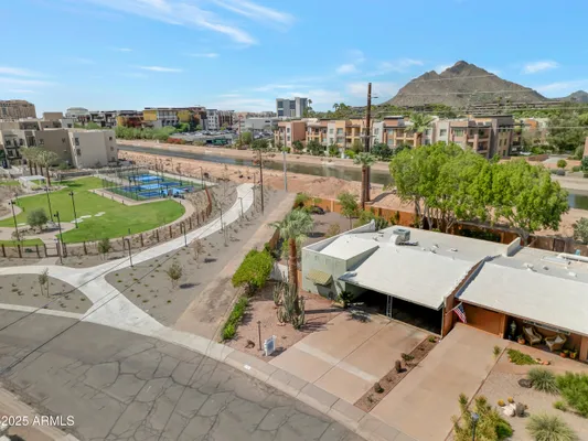 Property Slideshow image 3 of 32 | 4748 n 74th pl, Scottsdale, AZ, 85251