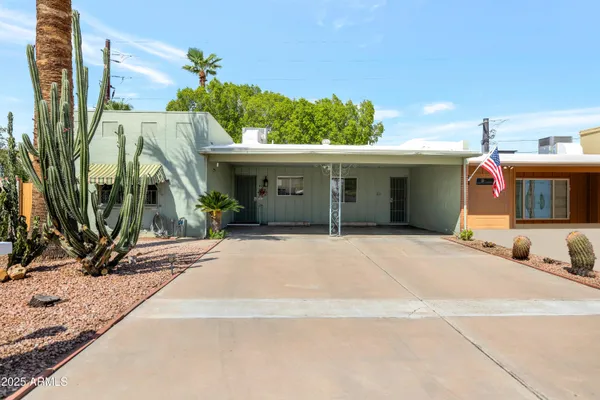Property Slideshow image 2 of 32 | 4748 n 74th pl, Scottsdale, AZ, 85251