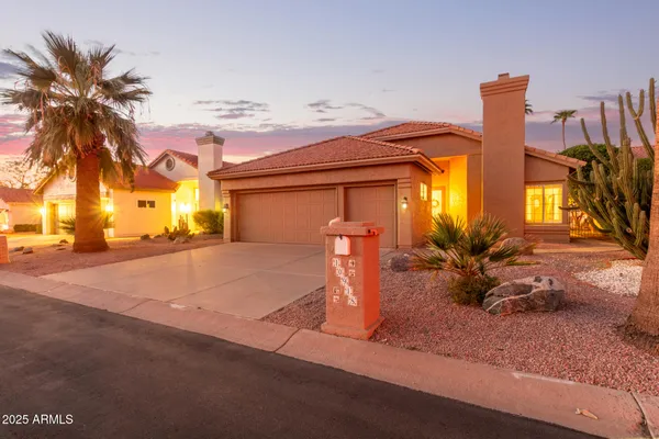 Property Slideshow image 3 of 40 | 10918 e navajo dr, Sun Lakes, AZ, 85248