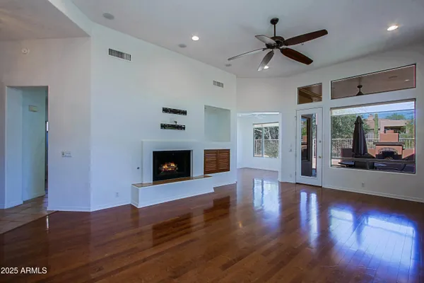 Property Slideshow image 3 of 82 | 6950 e bramble berry ln, Scottsdale, AZ, 85266