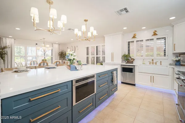 Property Slideshow image 3 of 50 | 18823 n 97th ln, Peoria, AZ, 85382