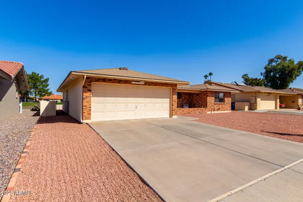 Property Slideshow image 3 of 78 | 8118 e medina ave, Mesa, AZ, 85209