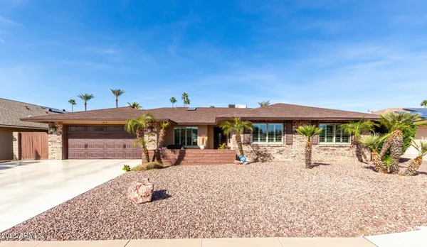 Property Slideshow image 3 of 40 | 11010 w acacia dr, Sun City, AZ, 85373