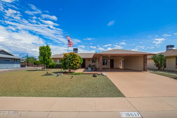 Property Slideshow image 2 of 41 | 18617 n kiva dr, Sun City, AZ, 85373