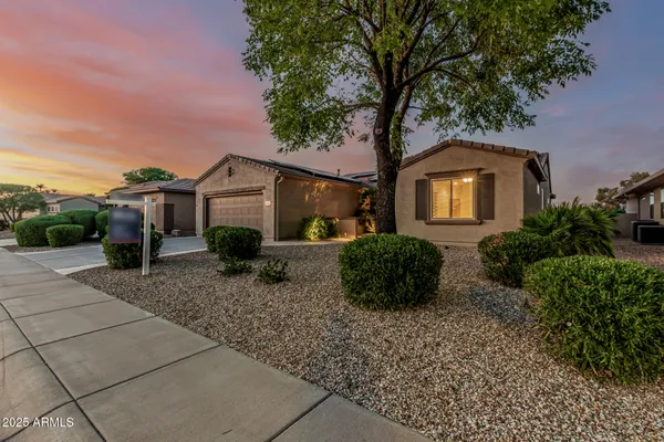 Property Slideshow image 3 of 58 | 17148 w calistoga dr, Surprise, AZ, 85387