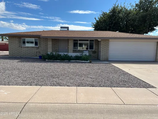 Property Slideshow image 3 of 32 | 6233 e dodge st, Mesa, AZ, 85205