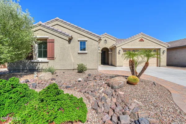 Property Slideshow image 2 of 37 | 4696 w buckskin dr, Eloy, AZ, 85131