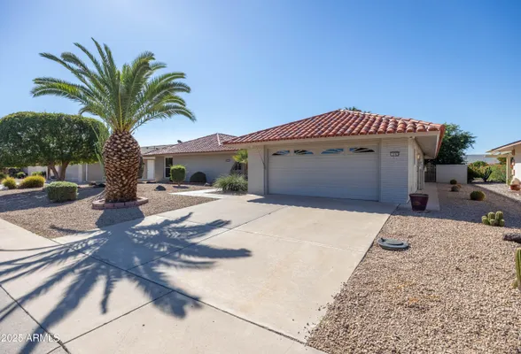 Property Slideshow image 2 of 31 | 9703 w lindgren ave, Sun City, AZ, 85373