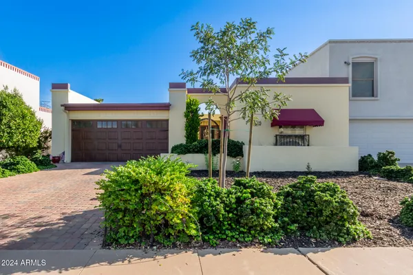 Property Slideshow image 2 of 38 | 6317 e pinchot ave, Scottsdale, AZ, 85251