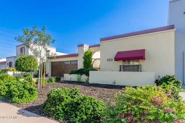 Property Slideshow image 3 of 38 | 6317 e pinchot ave, Scottsdale, AZ, 85251