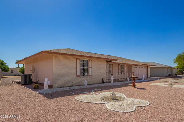 Property Slideshow image 3 of 33 | 11005 w campana dr, Sun City, AZ, 85351