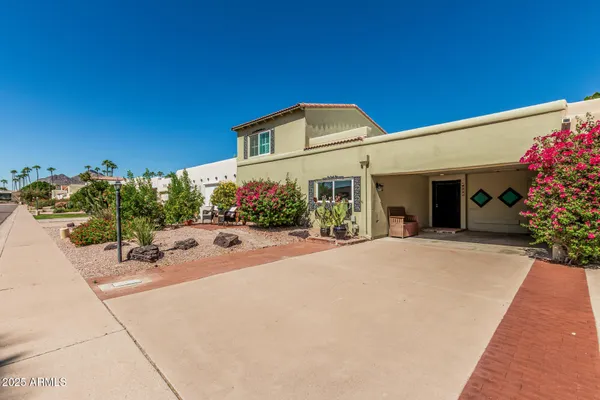 Property Slideshow image 3 of 29 | 7662 e northland dr, Scottsdale, AZ, 85251