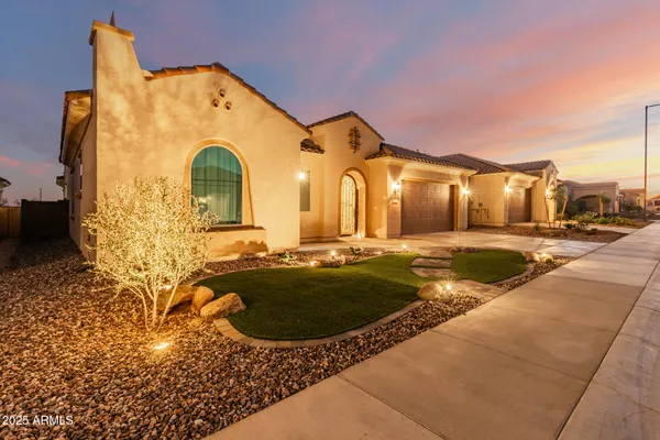 Property Slideshow image 2 of 77 | 7905 w mockingbird way, Florence, AZ, 85132