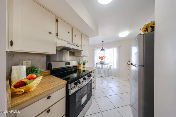 Property Slideshow image 3 of 33 | 9714 w mockingbird dr, Sun City, AZ, 85373