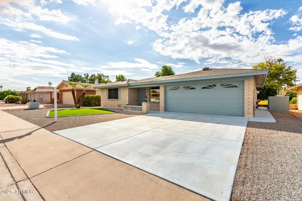 Property Slideshow image 3 of 96 | 7929 e lakeview ave, Mesa, AZ, 85209