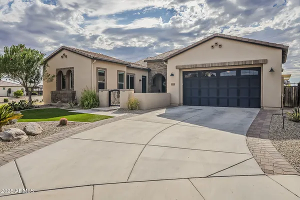 Property Slideshow image 2 of 66 | 35462 n sunset trl, Queen Creek, AZ, 85140