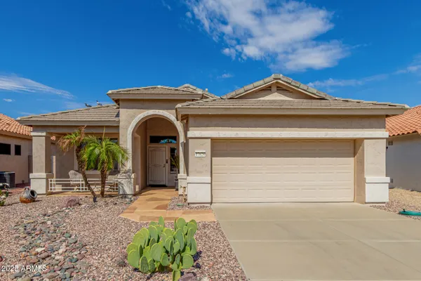 Property Slideshow image 2 of 33 | 17624 w ingleside dr, Surprise, AZ, 85374