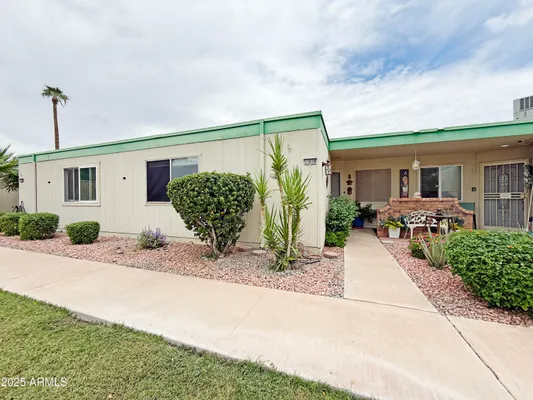 Property Slideshow image 2 of 27 | 11078 w coggins dr, Sun City, AZ, 85351