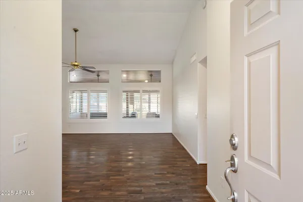 Property Slideshow image 3 of 31 | 1540 e hazeltine way, Chandler, AZ, 85249