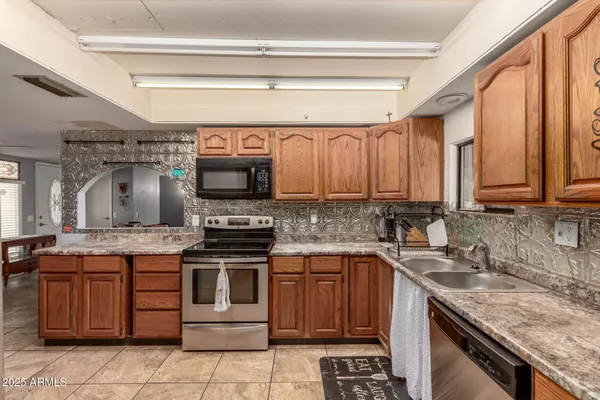 Property Slideshow image 2 of 34 | 13043 w whispering oaks dr, Sun City West, AZ, 85375