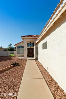 Property Slideshow image 3 of 54 | 10409 e silvertree dr, Sun Lakes, AZ, 85248