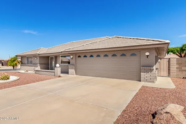 Property Slideshow image 2 of 37 | 11510 e lomita ave, Mesa, AZ, 85209