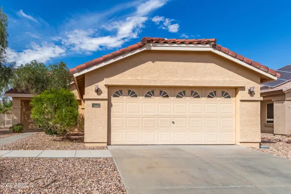 Property Slideshow image 3 of 33 | 23194 w moonlight path, Buckeye, AZ, 85326