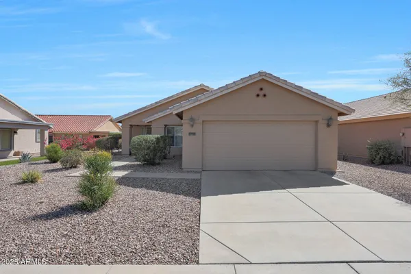 Property Slideshow image 3 of 35 | 23133 w shadow dr, Buckeye, AZ, 85326