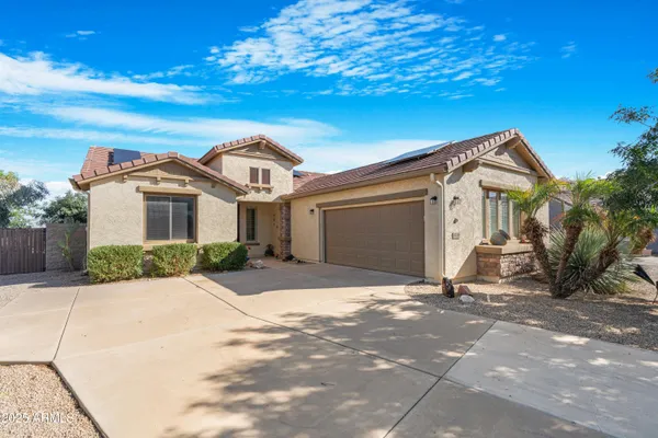 Property Slideshow image 3 of 36 | 1210 w cutleaf cir, San Tan Valley, AZ, 85143