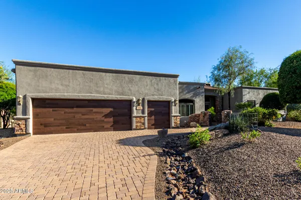 Property Slideshow image 3 of 46 | 19011 e box bar trl, Rio Verde, AZ, 85263