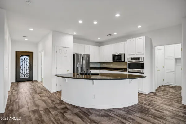 Property Slideshow image 3 of 25 | 20391 n sunrise ln, Maricopa, AZ, 85138