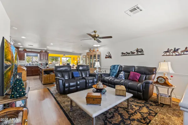 Property Slideshow image 3 of 13 | 10013 w augusta dr, Sun City, AZ, 85351