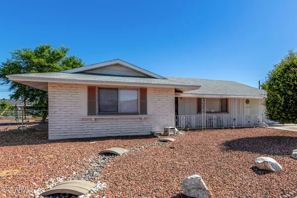 Property Slideshow image 3 of 27 | 11827 n 111th ave, Sun City, AZ, 85351