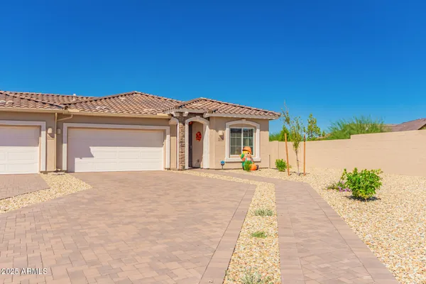 Property Slideshow image 2 of 29 | 25046 n 174th ave, Surprise, AZ, 85387