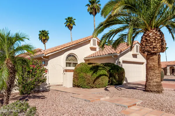 Property Slideshow image 2 of 24 | 26624 s nottingham ct, Sun Lakes, AZ, 85248