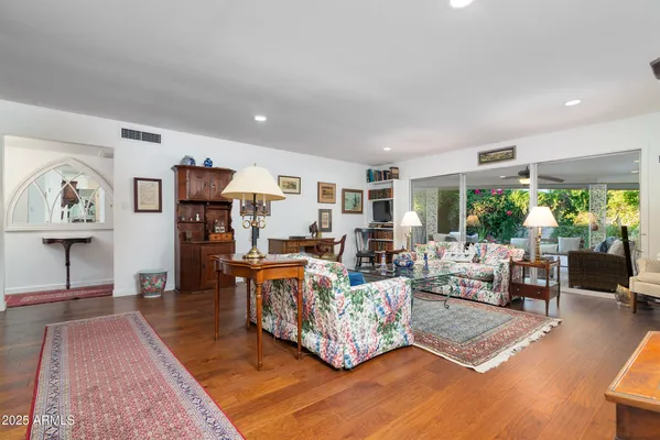 Property Slideshow image 3 of 35 | 7714 e rancho vista dr, Scottsdale, AZ, 85251